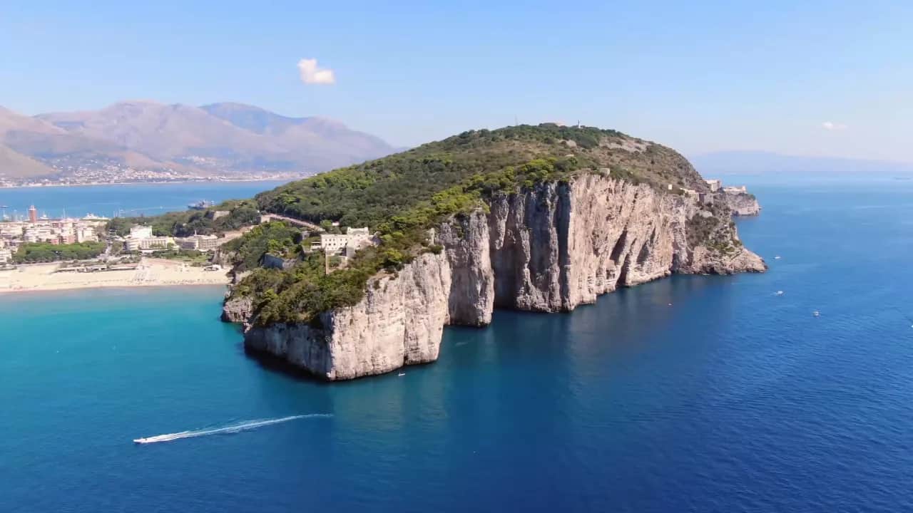 Montagna Spaccata Gaeta: Guida Completa, Leggende e Visita