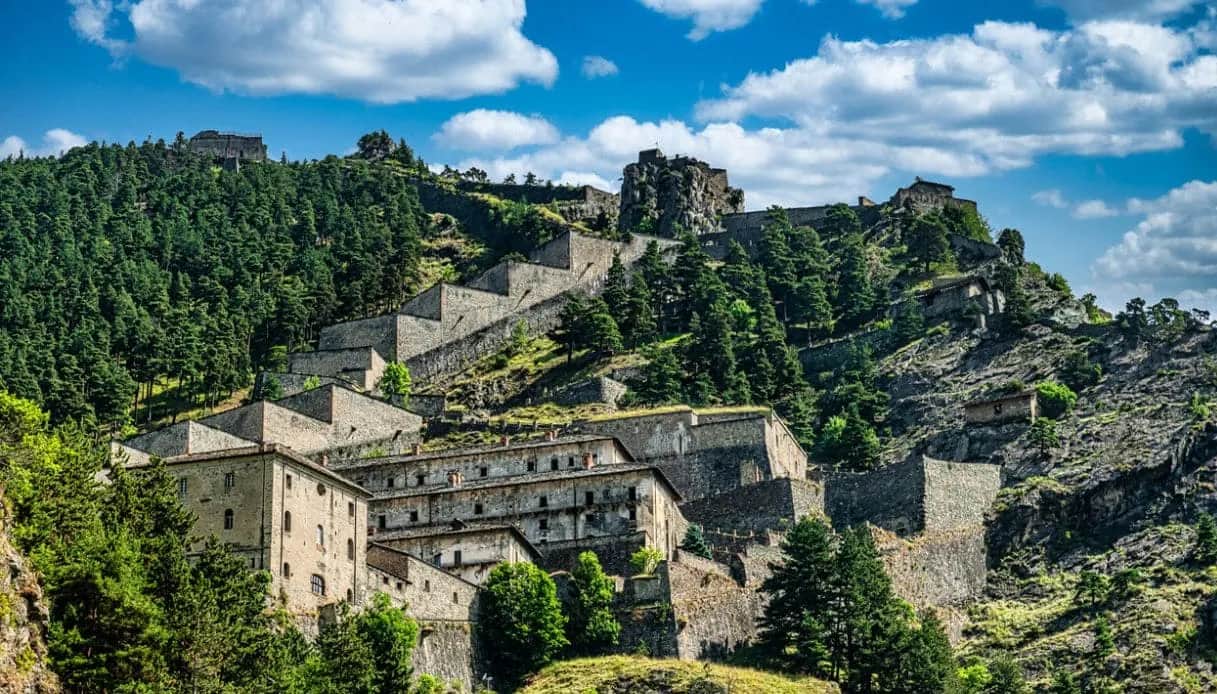 Montagne Vicino a Te: Fughe Perfette da Milano, Roma, Torino